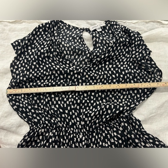 Amour Vert Fantasia Jumpsuit, Size Medium - Picture 8 of 11